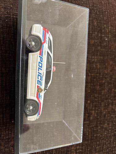 Lot #29 (1 of 9)
