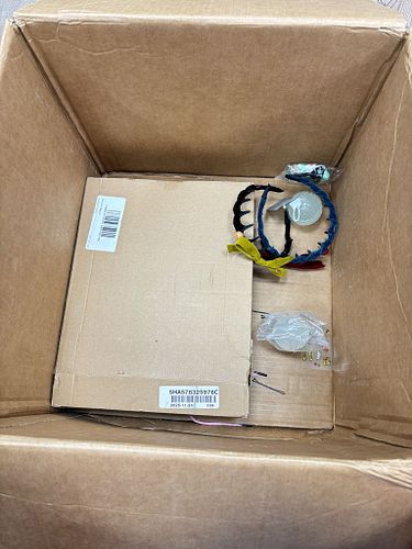 Lot #121 (1 of 4)