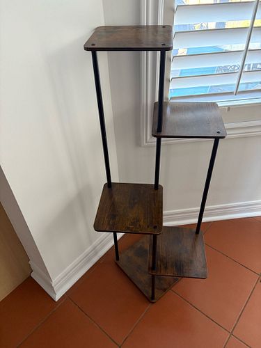 Lot #28 (1 of 3)