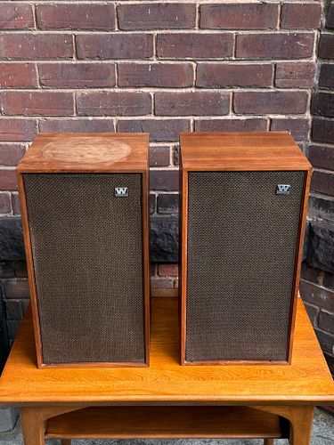 Lot #900 (1 of 12)