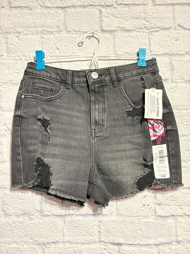 Lot #24 (1 of 6)