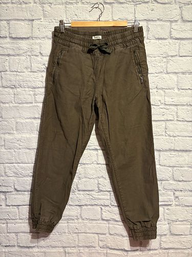 Lot #97 (1 of 7)