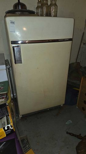 Lot #639 (1 of 12)