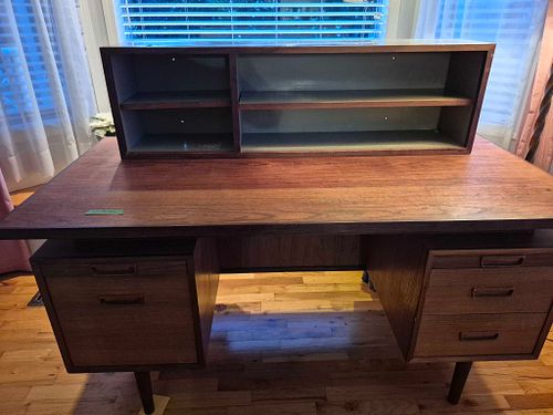 Lot #224 (1 of 9)