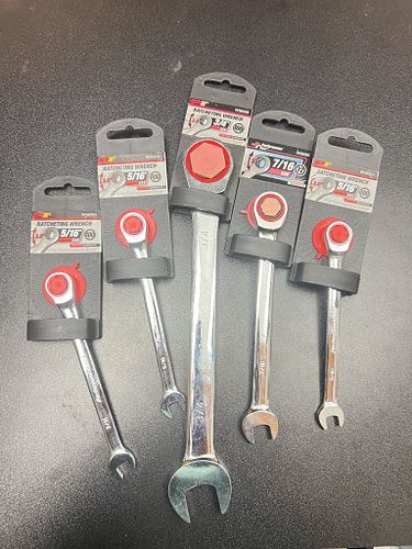 Lot #32 (1 of 5)