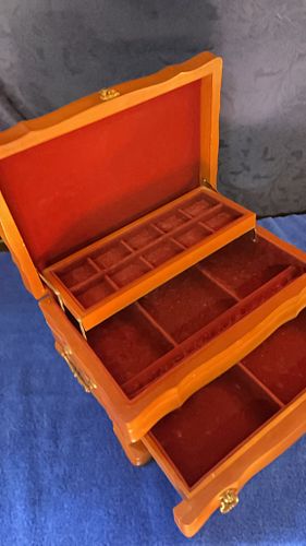 Lot #60 (1 of 8)