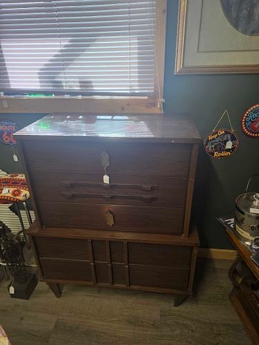 Lot #44 (1 of 5)