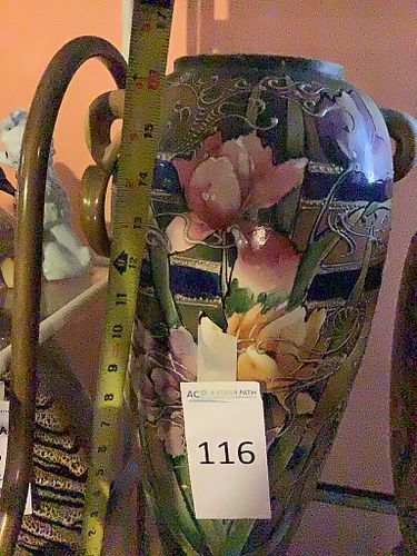 Lot #116 (1 of 8)