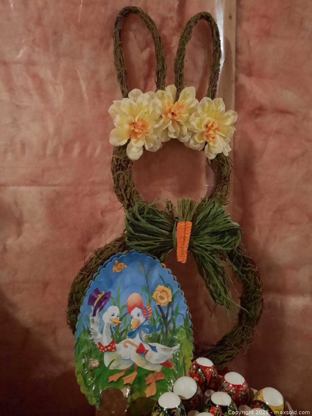 Large mixed lot of Easter and spring decorations Maxsold