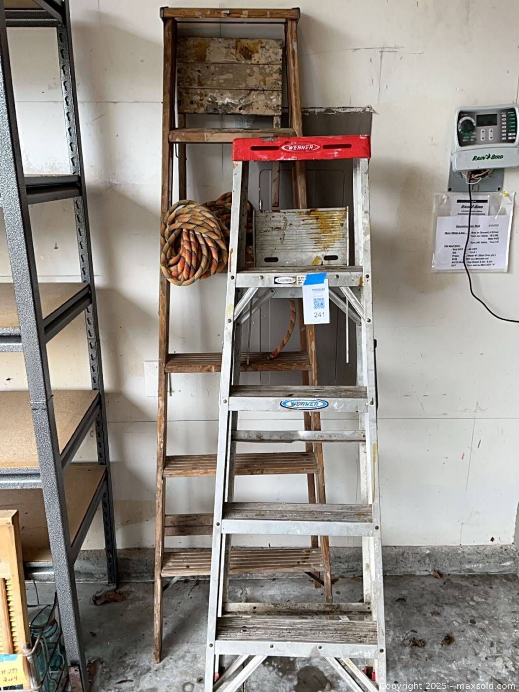 Two ladders and heavy rope | Maxsold