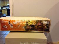 Box of Kanata Trekk tent with outdoor scene and brand logo, showing size and features.