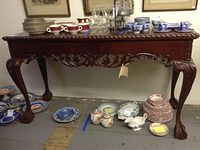 Front view of entire table with decorative items