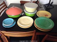 Full lot showing casserole, storage bowls, presentation plate, and assorted dishes