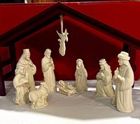 Full set arranged under creche