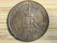 Reverse of 1953 Canadian Coronation token showing crowned ER monogram and inscriptions