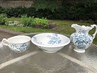 Set showing pitcher, basin, chamber pot