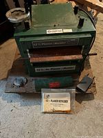 Planer/moulder on pallet with loose parts and manual
