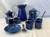 Full set of enamelware pieces