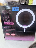 Box of ring fill light showing product image and dimensions