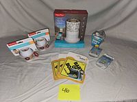 All items in lot shown together