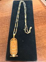 Pendant front and chain