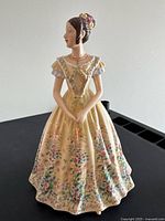 Front view of full figurine