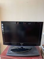 Front view of Samsung 32-inch TV on swivel stand