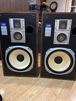 Front view of both JVC SK-S22 speakers