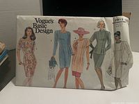 Front of Vogue pattern envelope with illustrations and pattern number