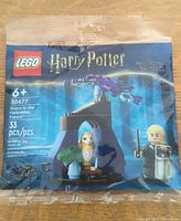Front of sealed LEGO Harry Potter polybag set 30677