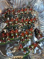 Tray of multiple Britains Highland soldier figures