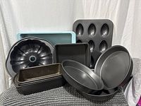 Group shot of all 10 bakeware pieces