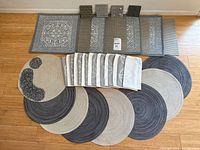 Overview of placemats, napkins, coasters