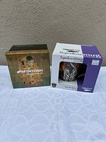 Both boxed mugs front view