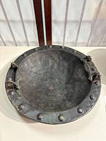 Overview of cast iron slop pan