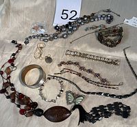 Overview of full jewellery lot laid out showing all pieces