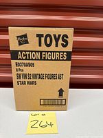 Front of sealed Hasbro EO370AS05 action figure case