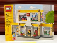 Front of sealed LEGO 40574 box