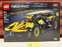 Front of sealed LEGO Technic Bugatti Bolide box