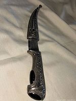 Full view dagger in sheath