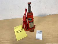 Full view of jack with handle segments