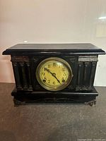 Front view of Sessions black mantel clock