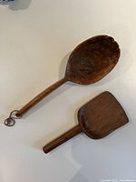 Top view of both wooden utensils