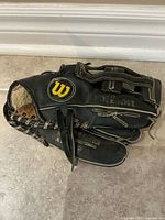 Outer view showing Wilson logo and model A2809 markings