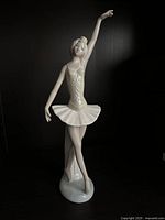 Front view of Casades model 1083 porcelain ballerina figurine