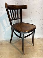 Front view of Fischel bentwood chair