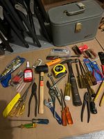 Overview showing all hand tools and toolbox