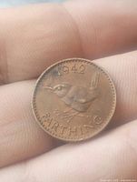 Reverse of 1942 farthing showing wren and date