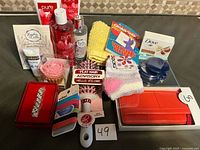 Overview of all personal care and accessory items in lot