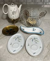 All items in lot shown together